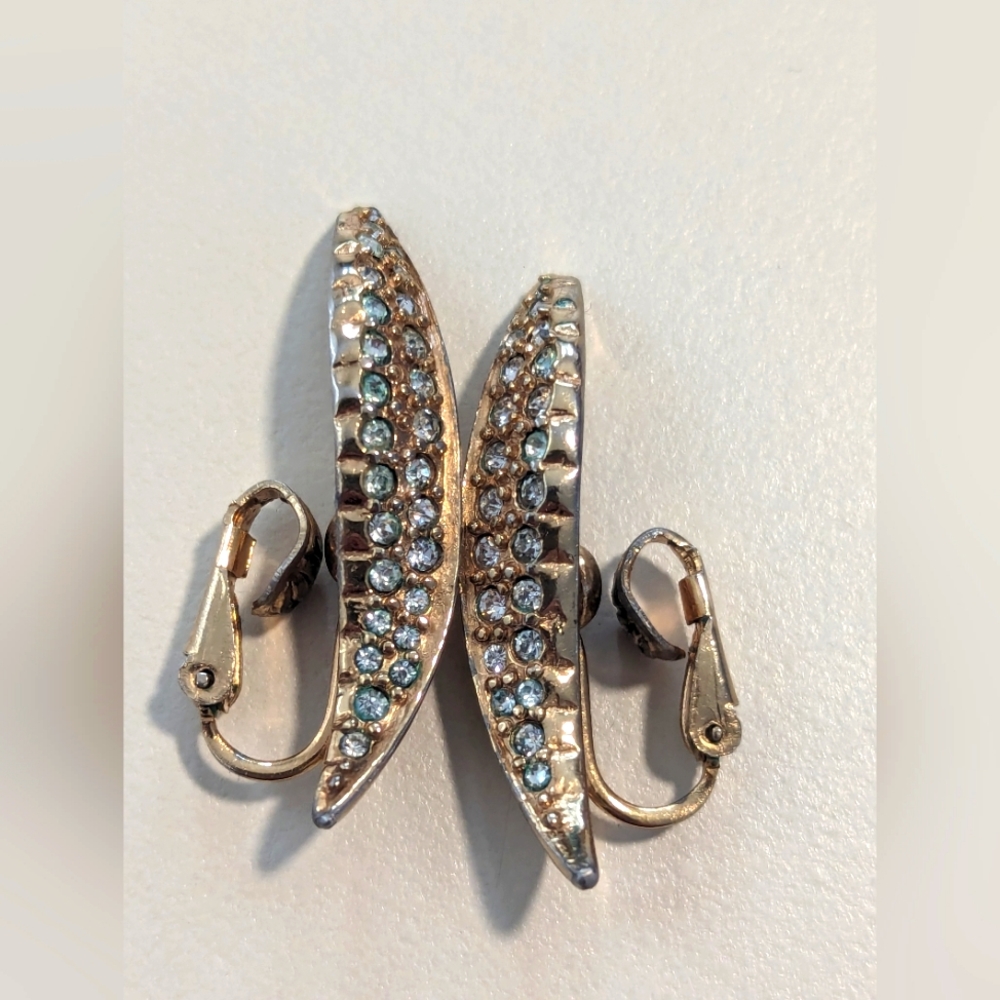 Vintage Hattie Carnegie Rhinestone Climber Clip-on Earrings